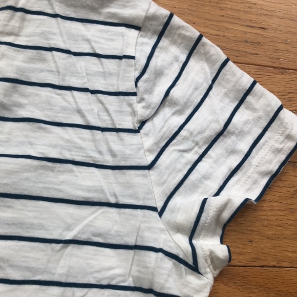 Madewell Whisper Cotton V-Neck w/ Pocket - Grey / Blue Thin Stripes - Picture 15 of 16